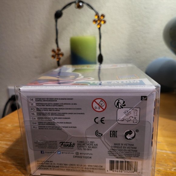 Justice League The Atom 2021 Wondrous Convention Exclusive Funko Pop - Picture 6 of 6